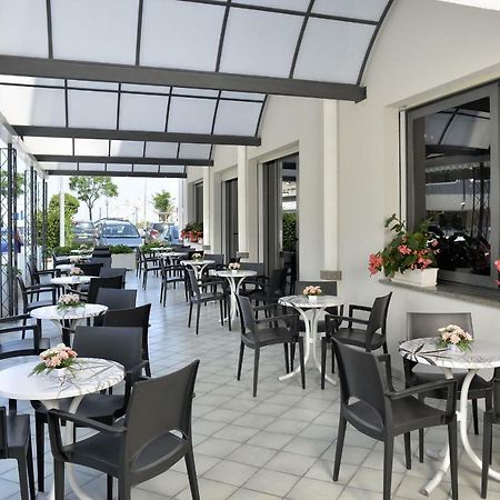 Hotel Ciondolo D'Oro Rimini Ngoại thất bức ảnh