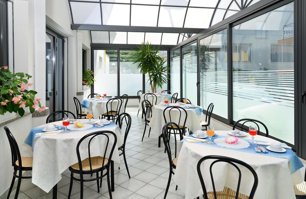 Hotel Ciondolo D'Oro Rimini Ngoại thất bức ảnh