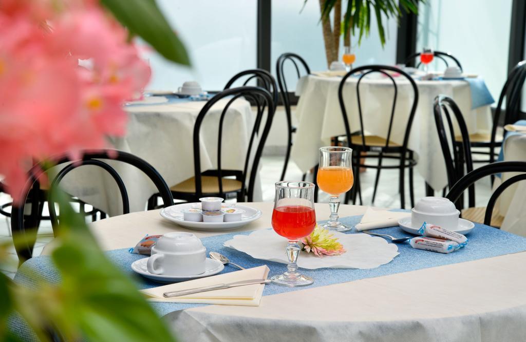 Hotel Ciondolo D'Oro Rimini Ngoại thất bức ảnh