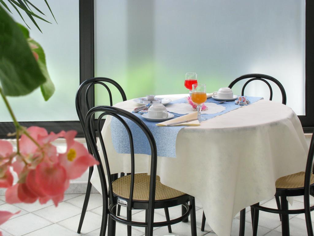 Hotel Ciondolo D'Oro Rimini Ngoại thất bức ảnh