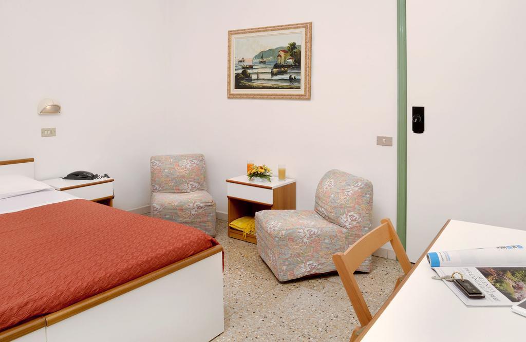 Hotel Ciondolo D'Oro Rimini Ngoại thất bức ảnh
