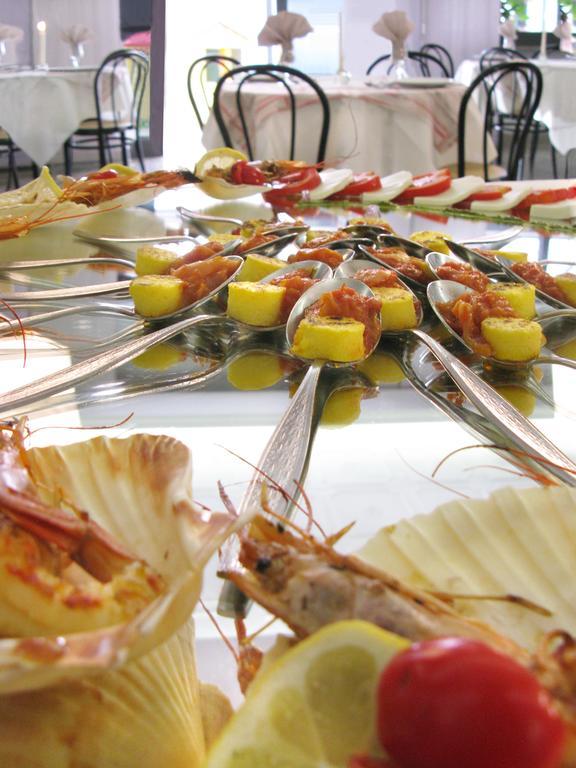 Hotel Ciondolo D'Oro Rimini Ngoại thất bức ảnh