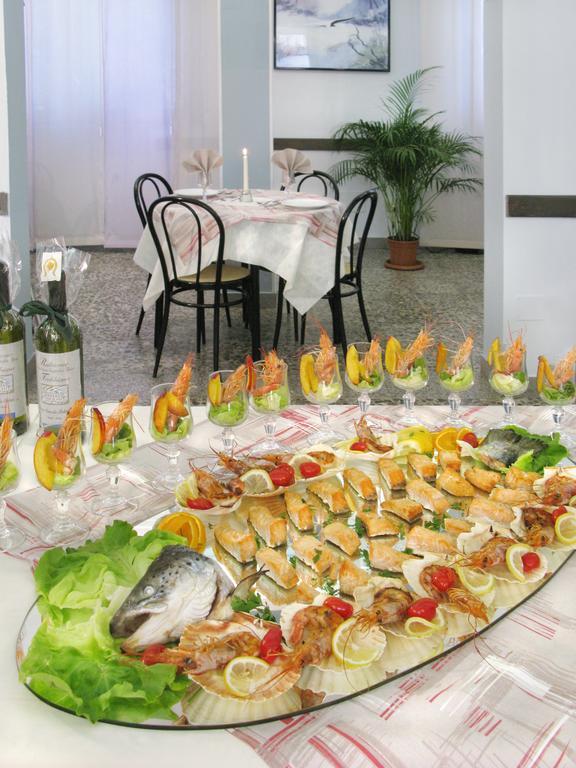 Hotel Ciondolo D'Oro Rimini Ngoại thất bức ảnh