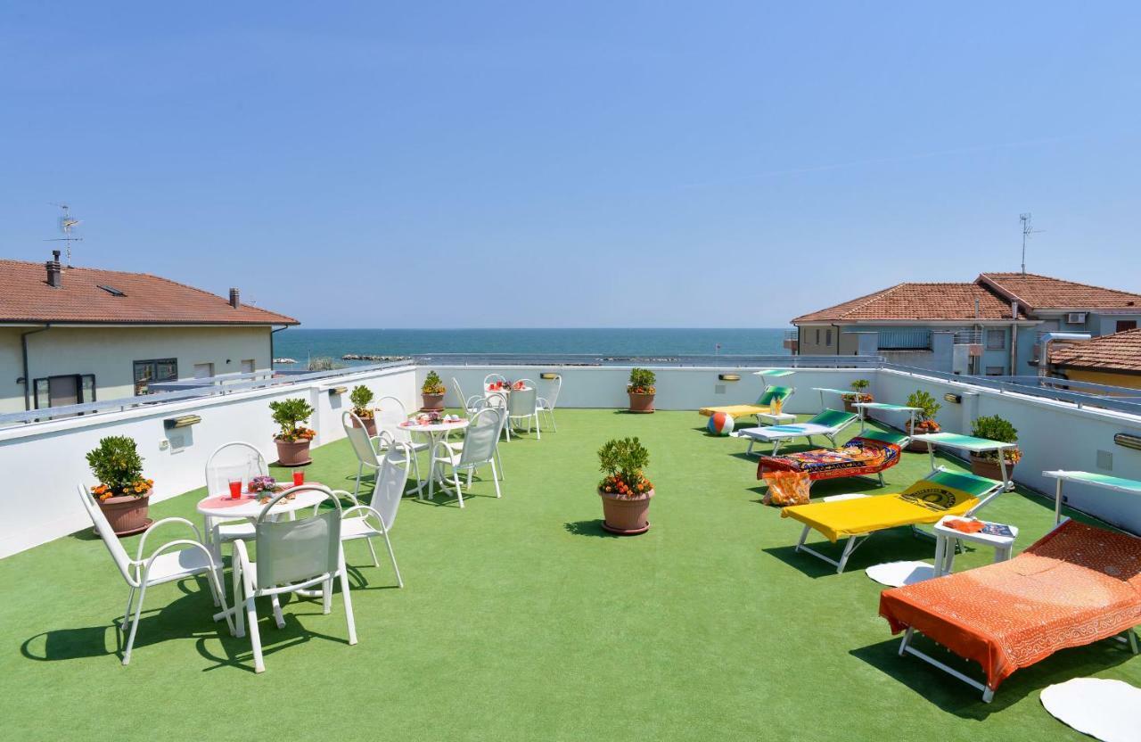 Hotel Ciondolo D'Oro Rimini Ngoại thất bức ảnh
